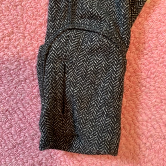 Lululemon Runderful 1/2 Zip - Picture 7 of 8